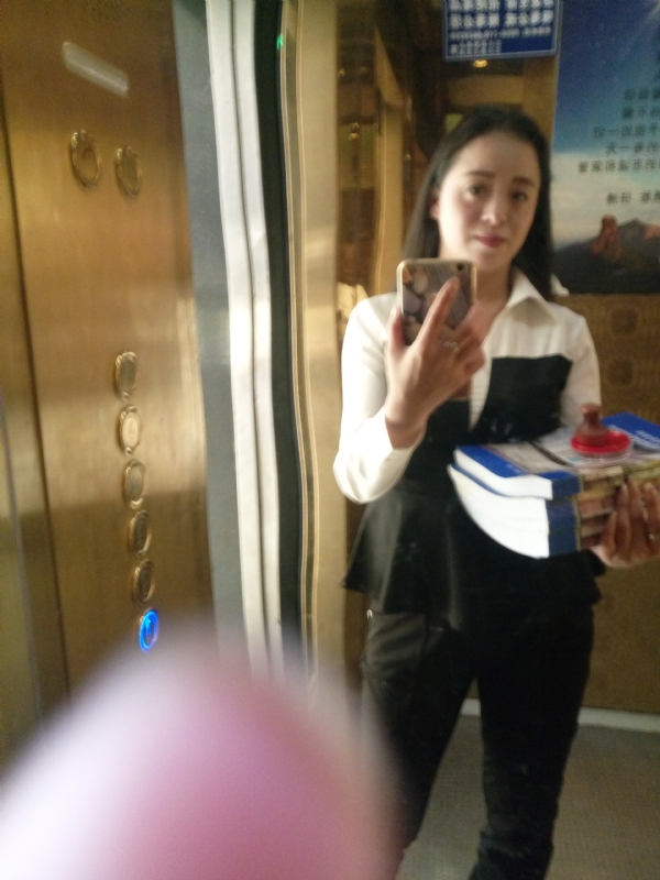 铿锵玫瑰的第一张照片--基督教相亲网