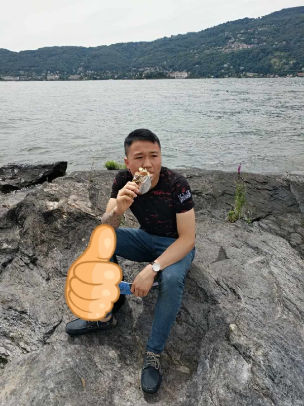 绚烂背后的平淡的第一张照片--基督教相亲网