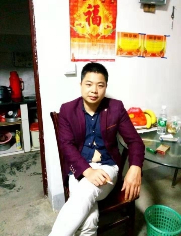 蓝色的微笑的第一张照片--基督教相亲网