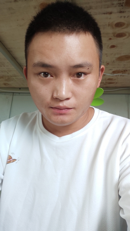 水里面的云呀的第一张照片--基督教相亲网