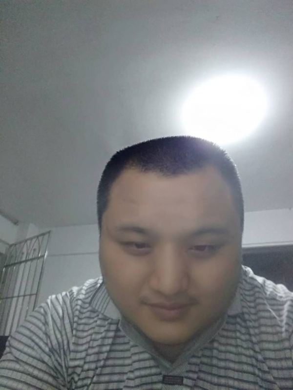 我在机场等艘船的第一张照片--基督教相亲网