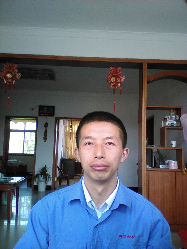 红玫瑰的第一张照片--基督教相亲网