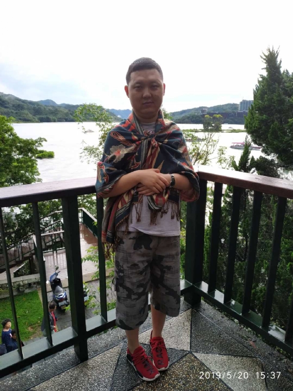 爱情里的俩个人的第一张照片--基督教相亲网