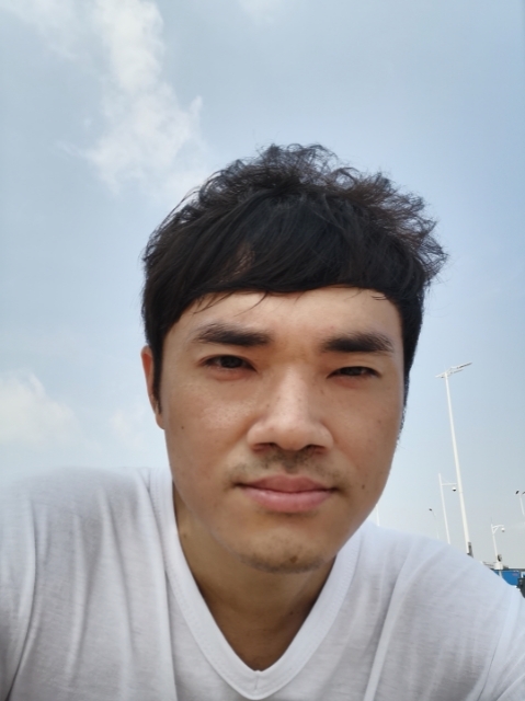 老实人的第一张照片--基督教相亲网