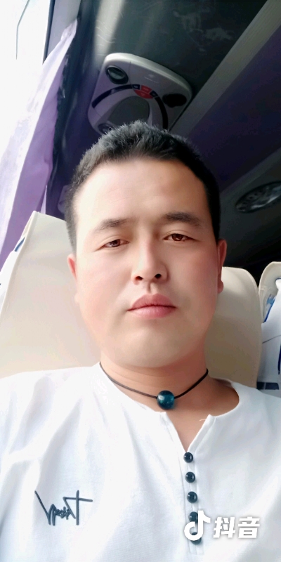 瞬间被爱上的第一张照片--基督教相亲网