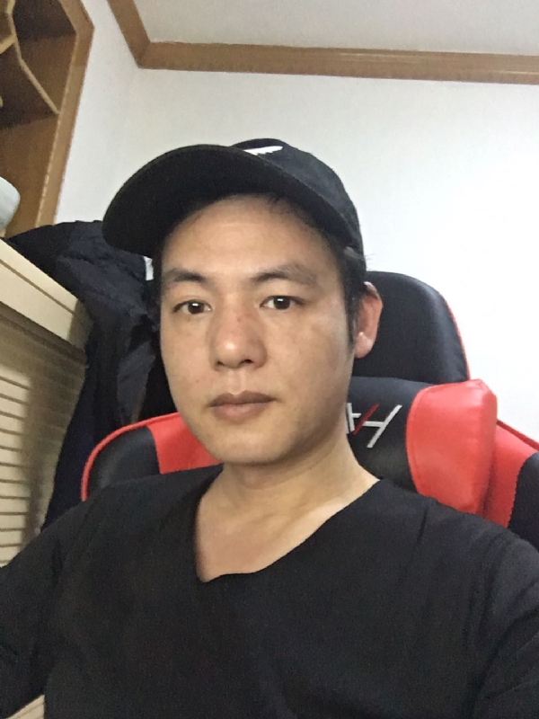 扛枪打鸟的第一张照片--基督教相亲网