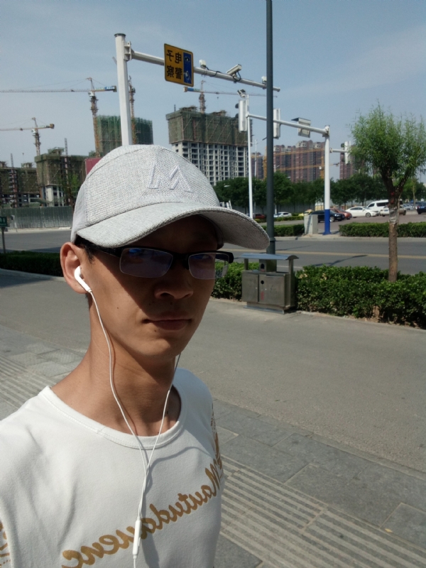挥一挥手什么都没有的第一张照片--基督教相亲网
