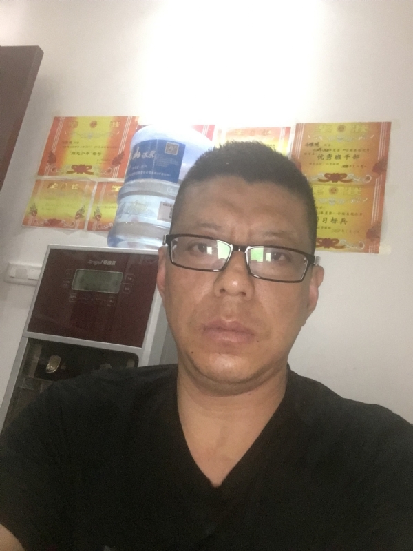 牵手的第一张照片--基督教相亲网