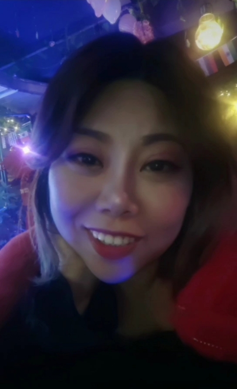 收快递的费仙女的第一张照片--基督教相亲网