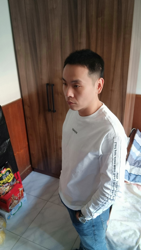 没有蜡笔的小航的第一张照片--基督教相亲网