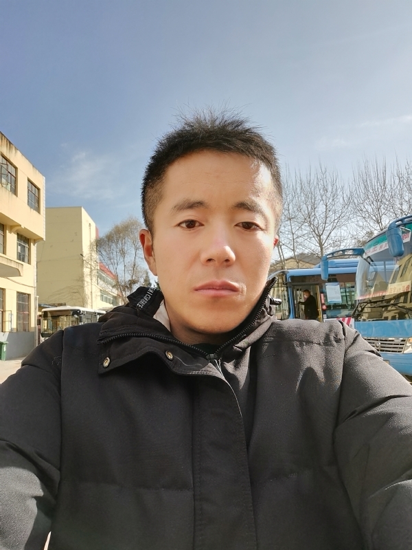 孤独的云的第一张照片--基督教相亲网