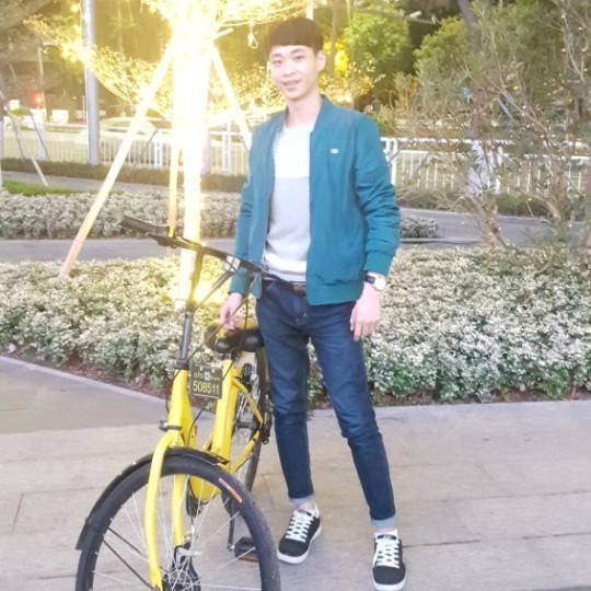 李伟的第一张照片--基督教相亲网