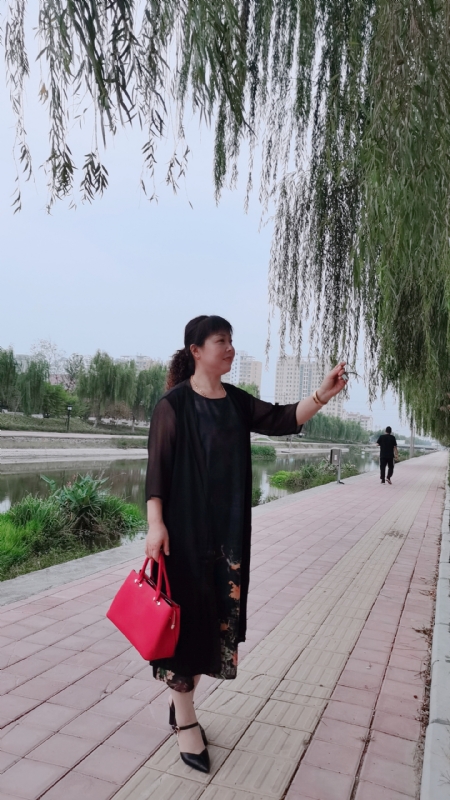 周本玲的第一张照片--基督教相亲网