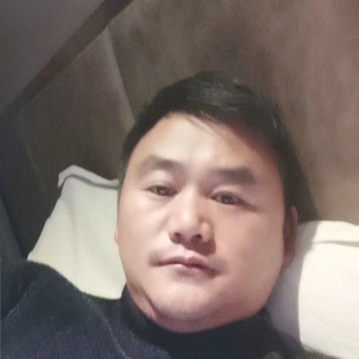 奔跑的第四张照片--基督教相亲网