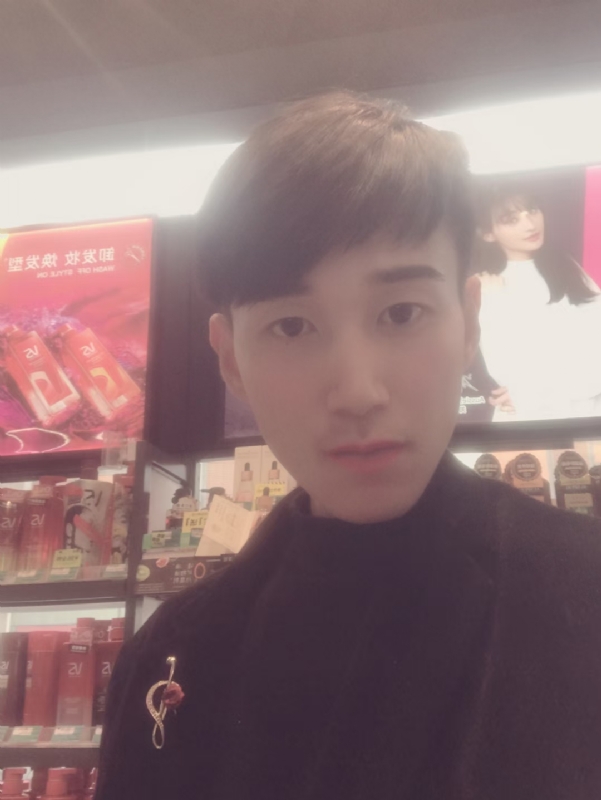 唯美的爱情故事的第一张照片--基督教相亲网