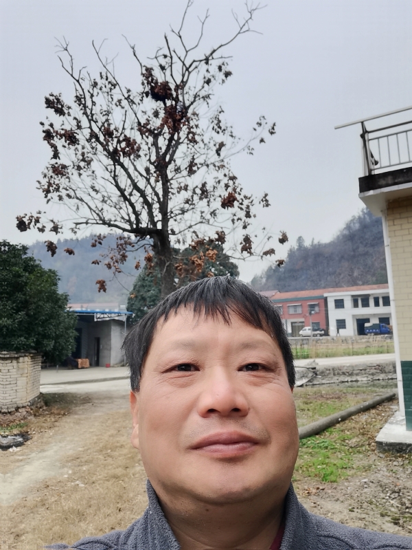 苏众青春冲浪的第一张照片--基督教相亲网