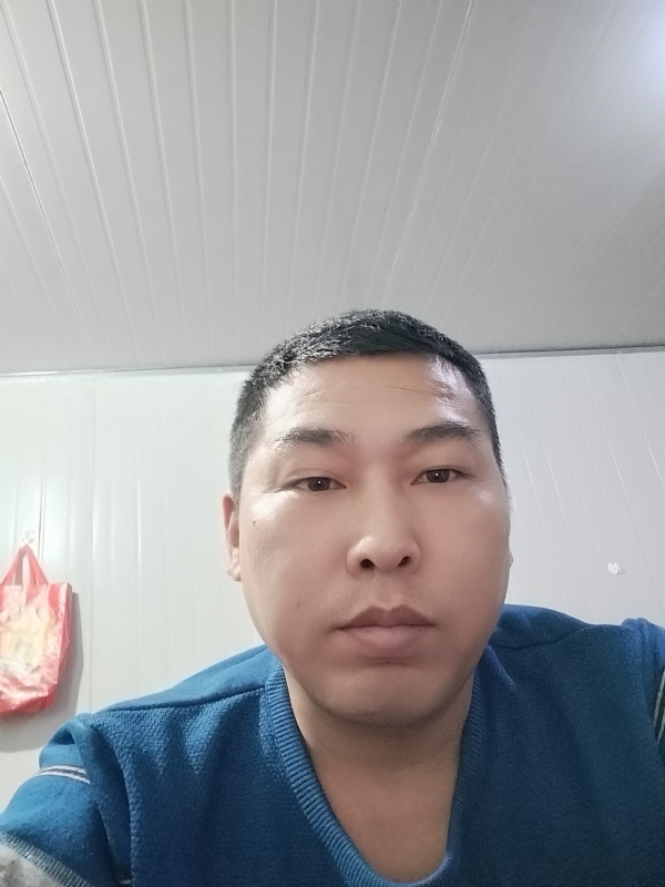 开着拖拉机去兜风的第一张照片--基督教相亲网