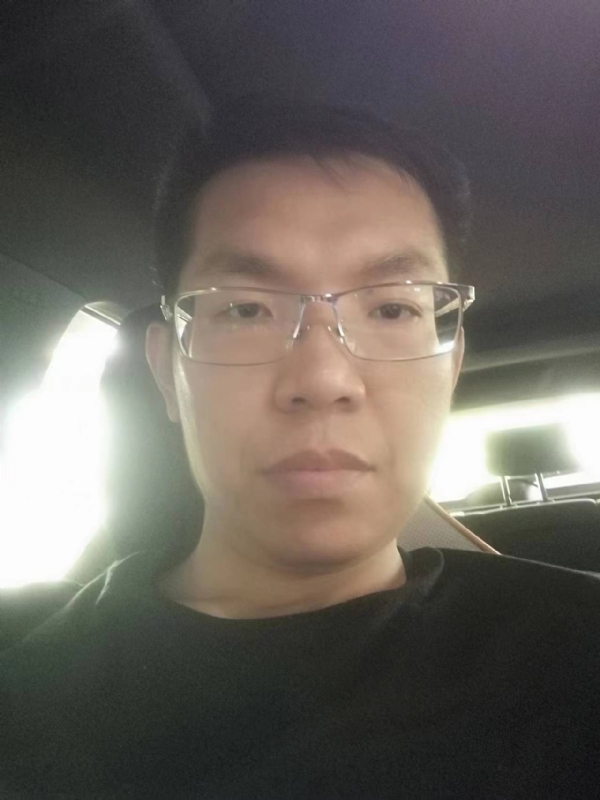 小黑包的第一张照片--基督教相亲网