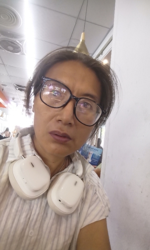 冬天的蔷薇的第三张照片--基督教相亲网