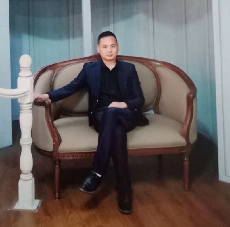 龙行天下的第二张照片--基督教相亲网