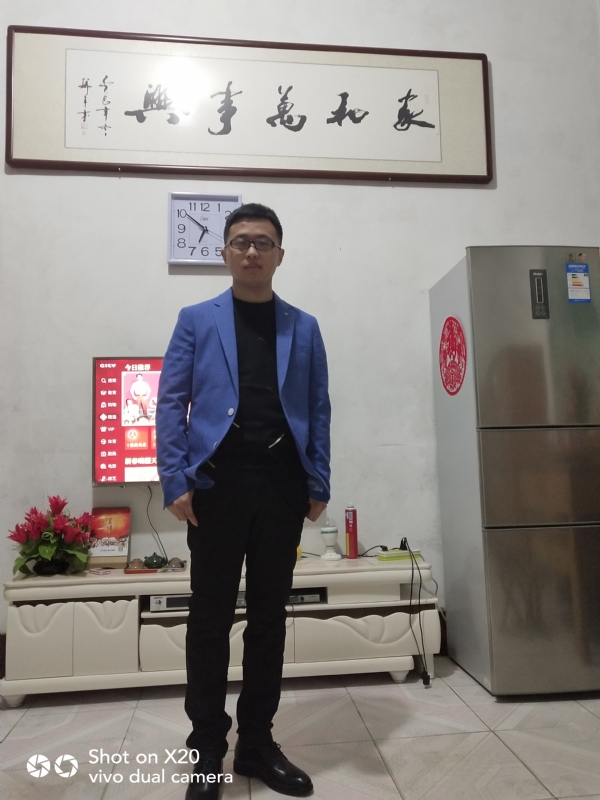 孤独的狼的第一张照片--基督教相亲网