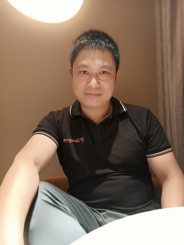 影子的第一张照片--基督教相亲网