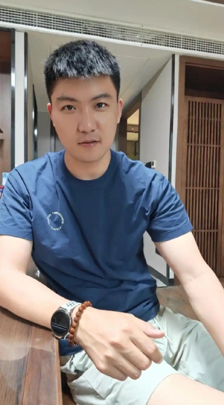 大鹏展翅的第一张照片--基督教相亲网