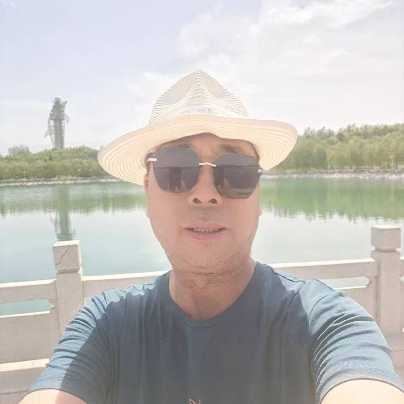 有钱人的第一张照片--基督教相亲网